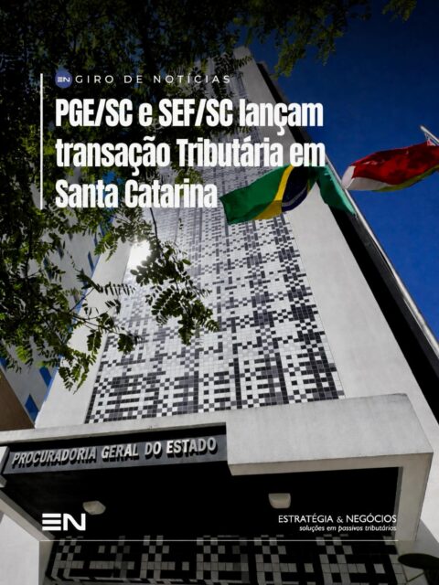 Santa Catarina inicia uma nova fase na recuperação de créditos tributários.

A PGE/SC e a SEF/SC lançaram oficialmente a Transação Tributária Estadual, permitindo a negociação de débitos inscritos em dívida ativa de ICMS, IPVA, ITCMD e outros créditos estaduais.
A nova legislação prevê modalidades de transação por adesão e transação individual, possibilitando soluções mais adequadas à realidade financeira de cada contribuinte.

Entre os principais benefícios estão:
Negociação direta com o Estado;
Encerramento de disputas judiciais;
Parcelamentos diferenciados;
Possibilidade de redução de encargos;
Regularização fiscal com base na capacidade de pagamento.

A Estratégia & Negócios acompanha a construção desse modelo desde agosto de 2025 e já iniciou um dos primeiros pedidos de transação individual do Estado, envolvendo um passivo próximo de R$ 200 milhões. Nossa equipe está acompanhando a regulamentação e avaliando as oportunidades que poderão surgir para cada caso. Não é apenas uma nova lei. É uma nova forma de solucionar passivos tributários em Santa Catarina.

#TransaçãoTributária #PGESC #SantaCatarina #GovSC